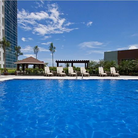 Quest Serviced Residences Cebu Exterior foto