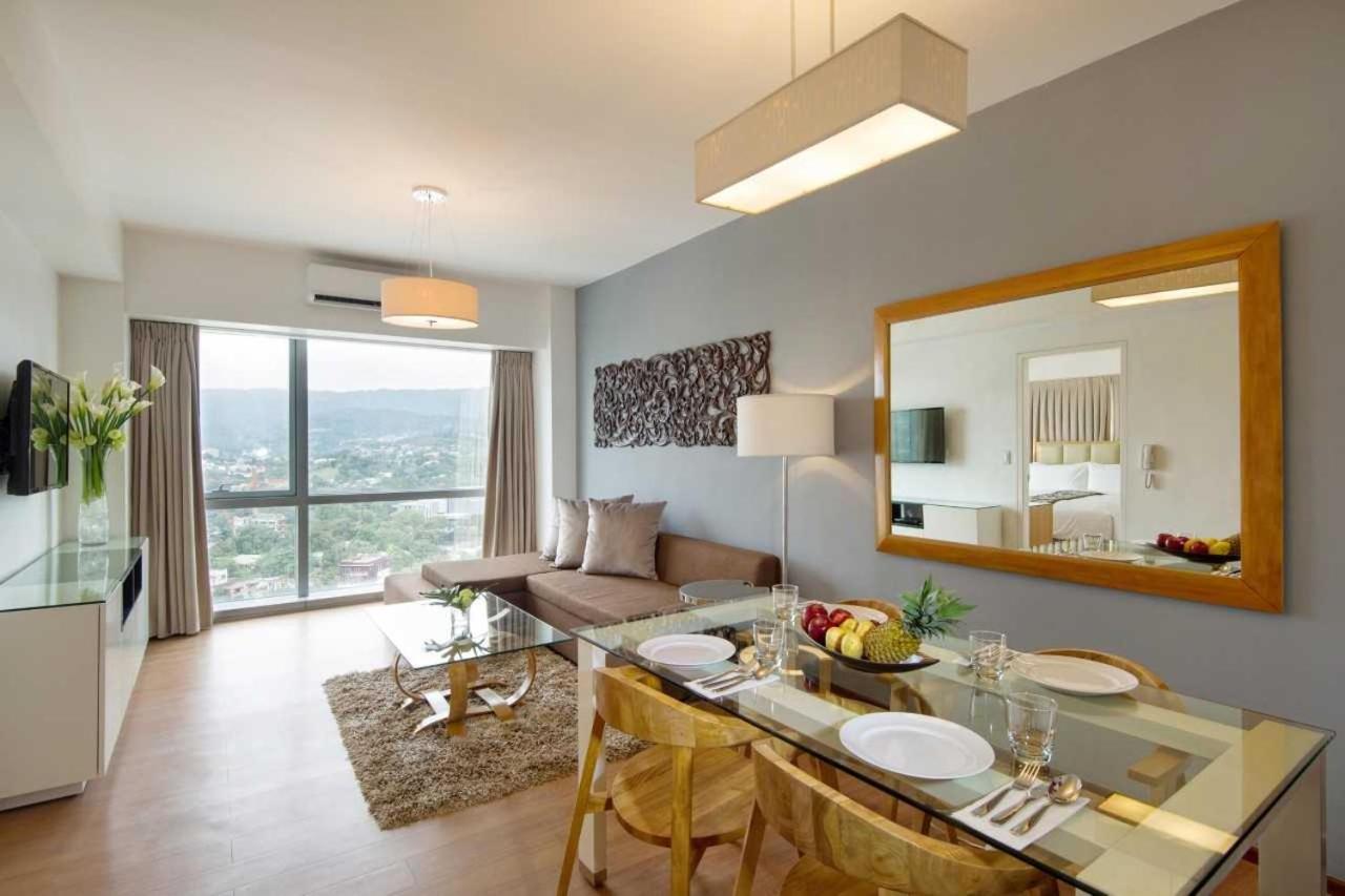 Quest Serviced Residences Cebu Exterior foto