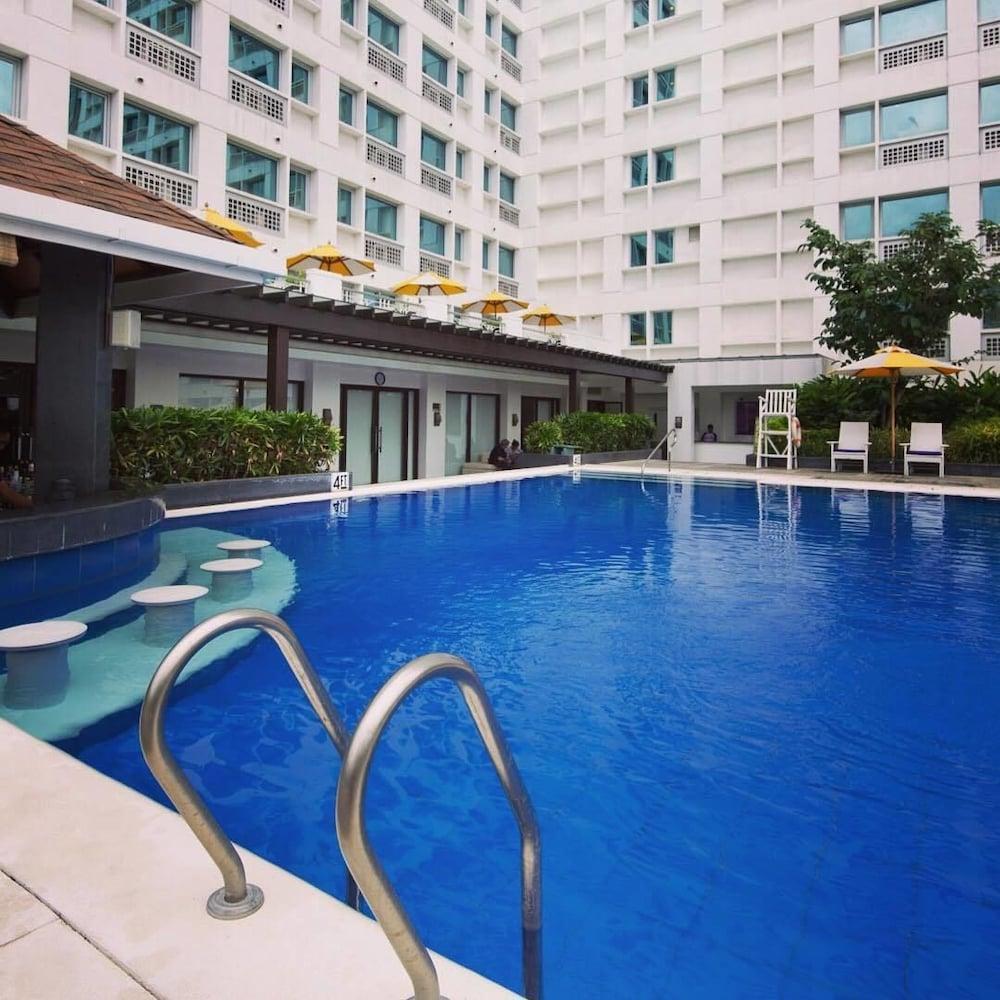 Quest Serviced Residences Cebu Exterior foto
